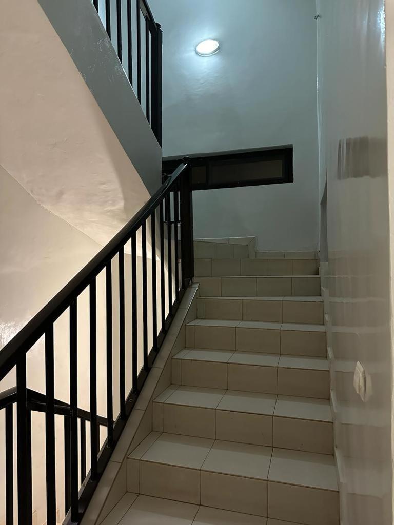 Appartement Spacieux Chez Keur Matou - F2 达喀尔 外观 照片
