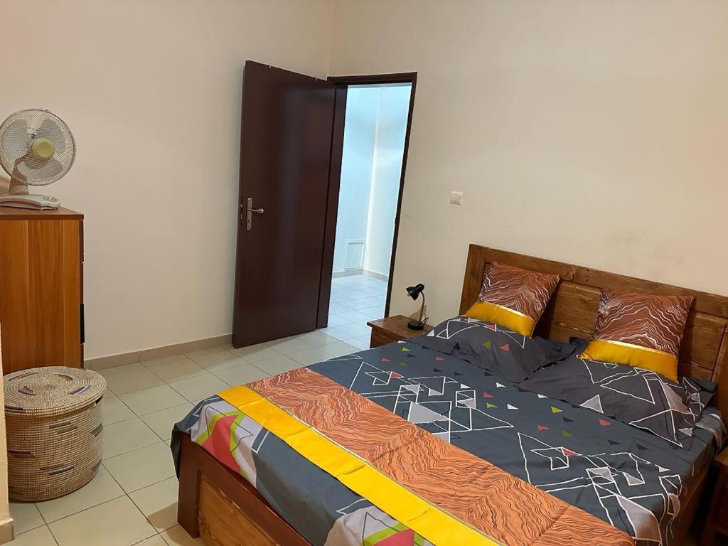 Appartement Spacieux Chez Keur Matou - F2 达喀尔 外观 照片